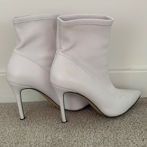 Something Navy white booties, size 6